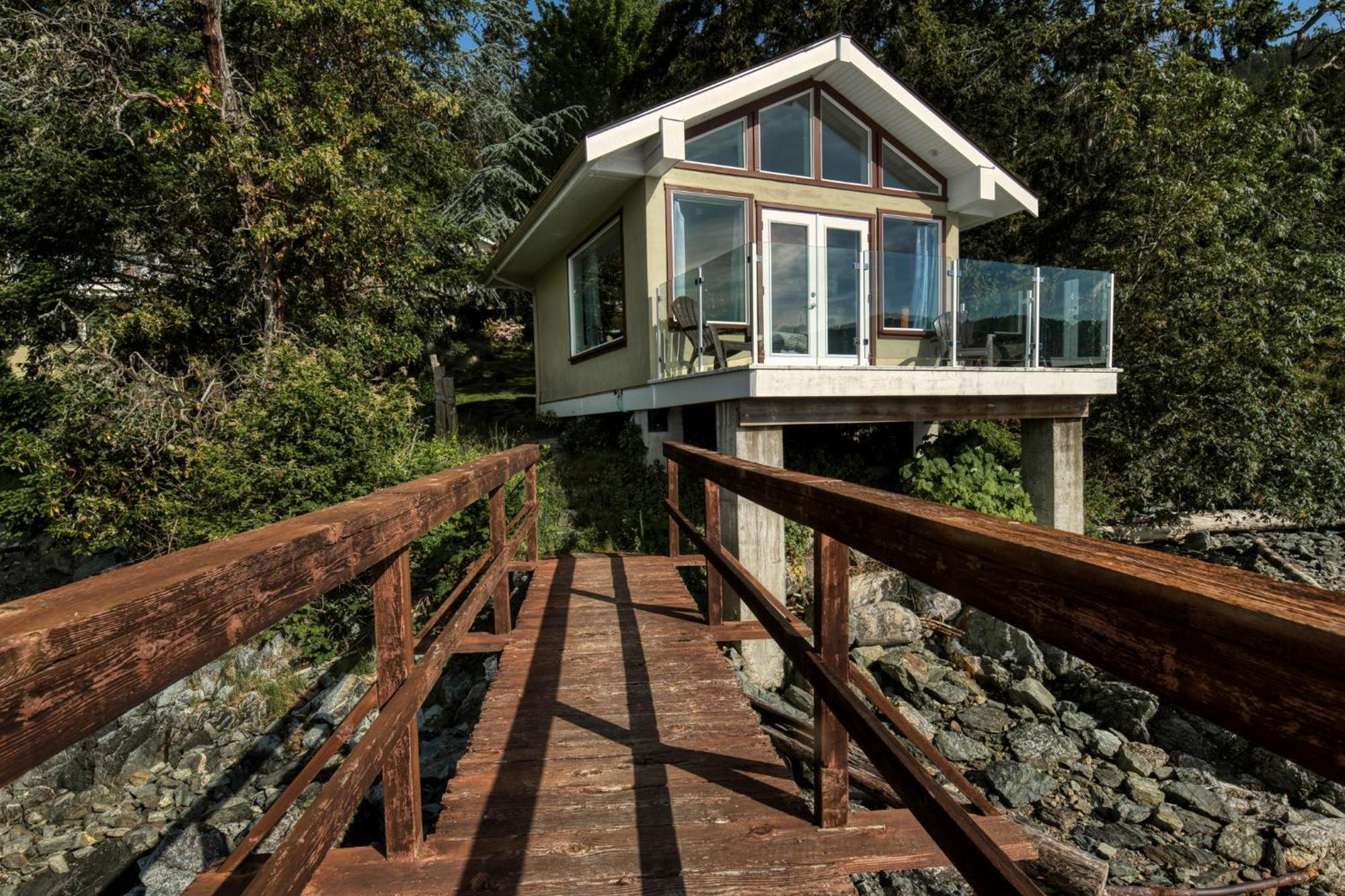 Boathouse Hotel Duncan Exterior photo